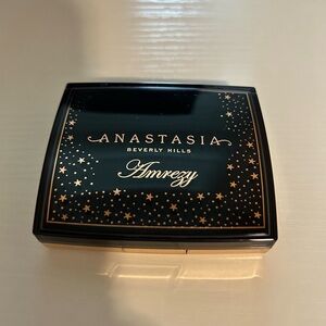 Anastasia Beverly Hills Amrezy Highlighter